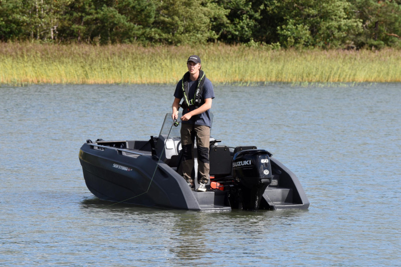 Black Mercury 400 HP outboard boat engine from Motor Marine Services, Ireland